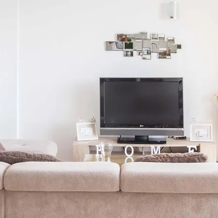 Апартаменты Chic In Playa Paraiso